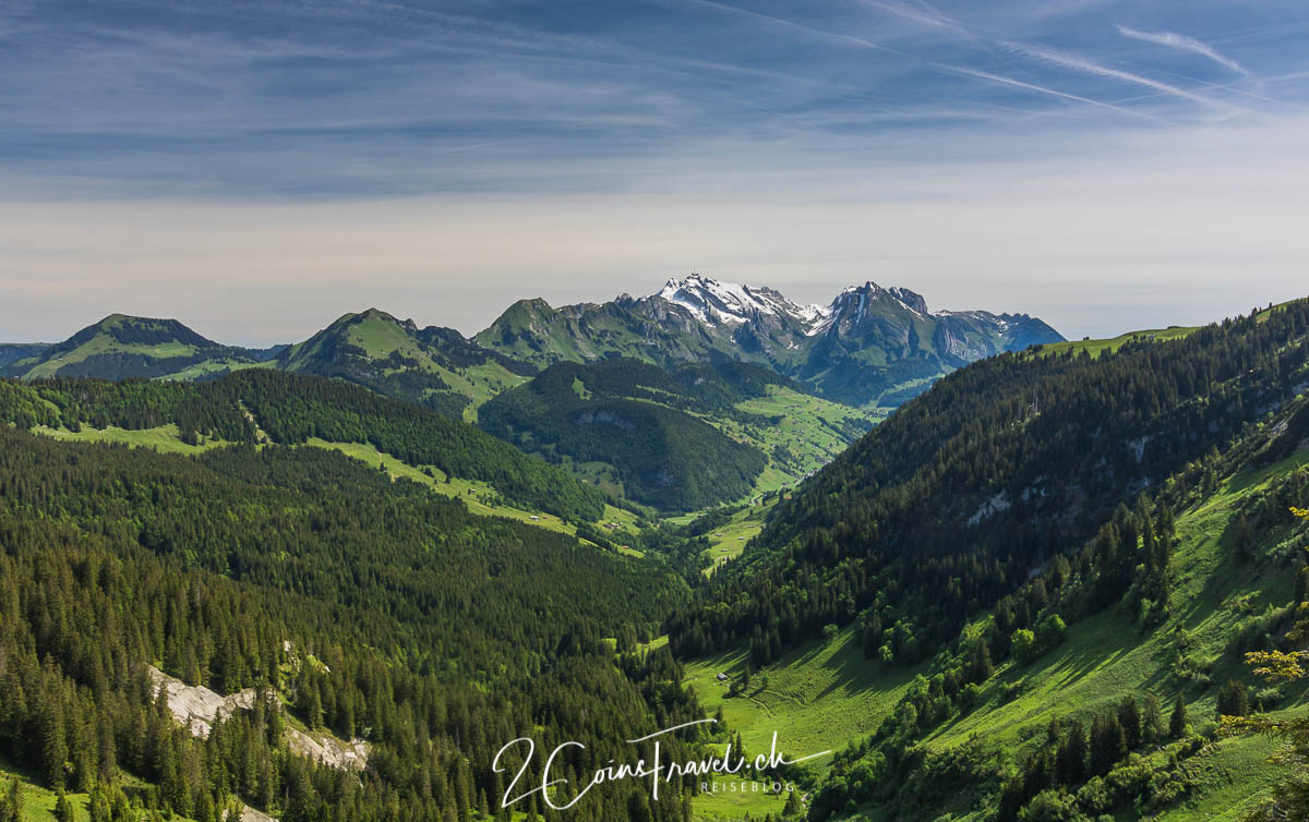Blick auf das Alpsteinmassiv mit Säntis