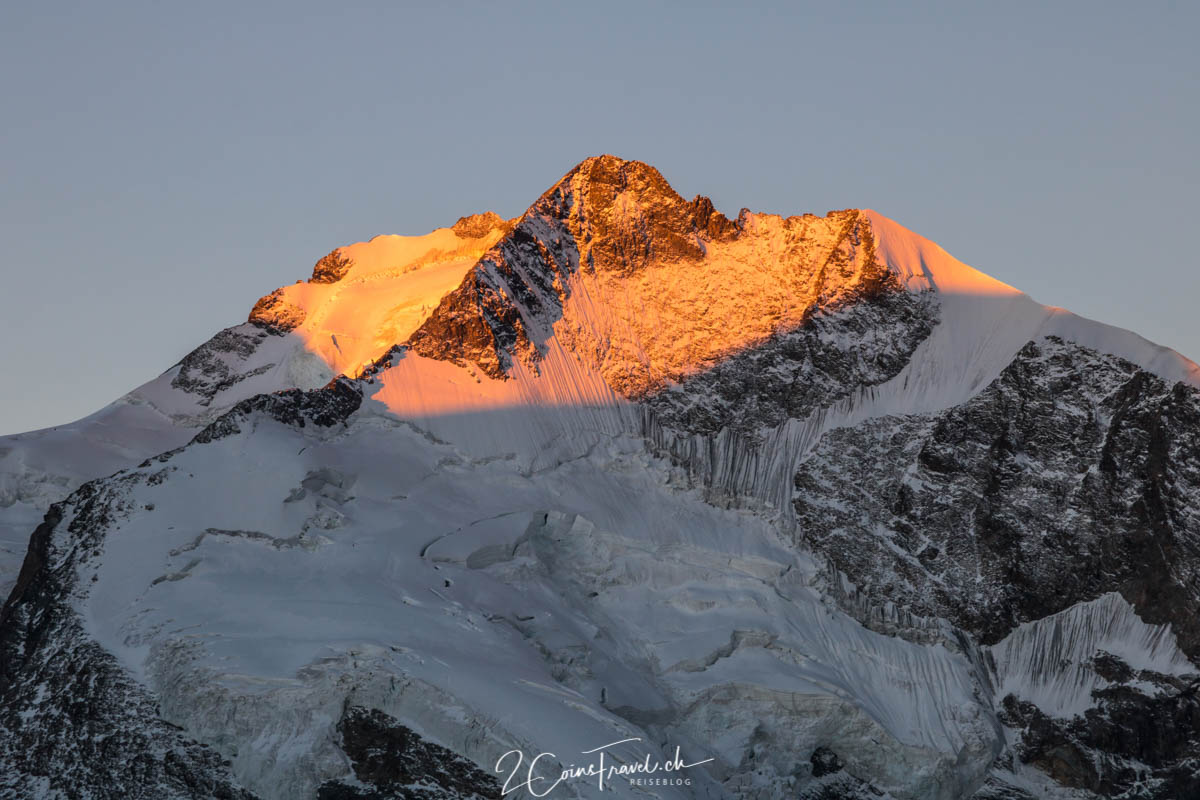 Piz Bernina im Sonnenaufgang