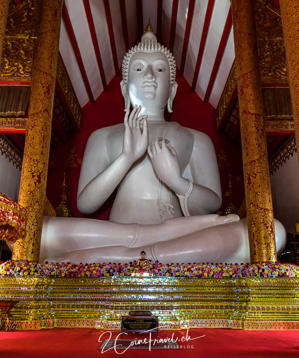 Wat Khrua Khrae (Mangkol Tha Wararam)