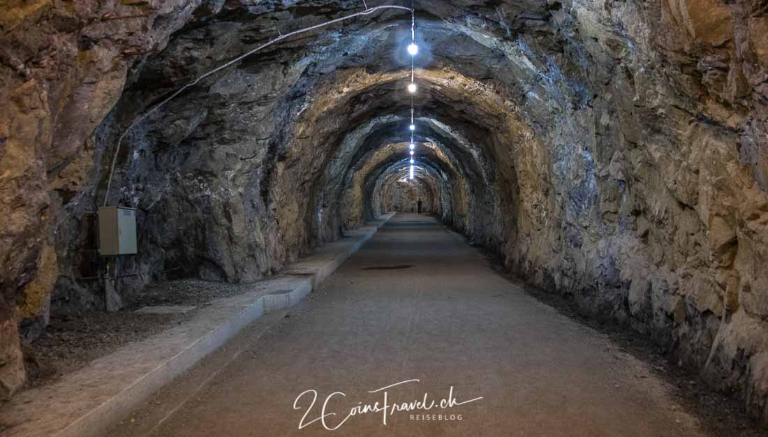 Tunnel zum Lago del Zött