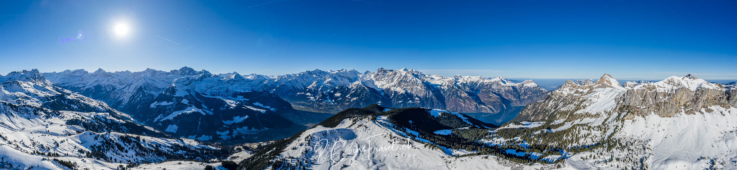 Panoramafoto Winterwanderung Ruogig
